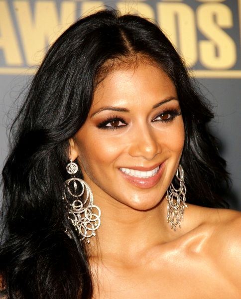 เชิดอีกนิด