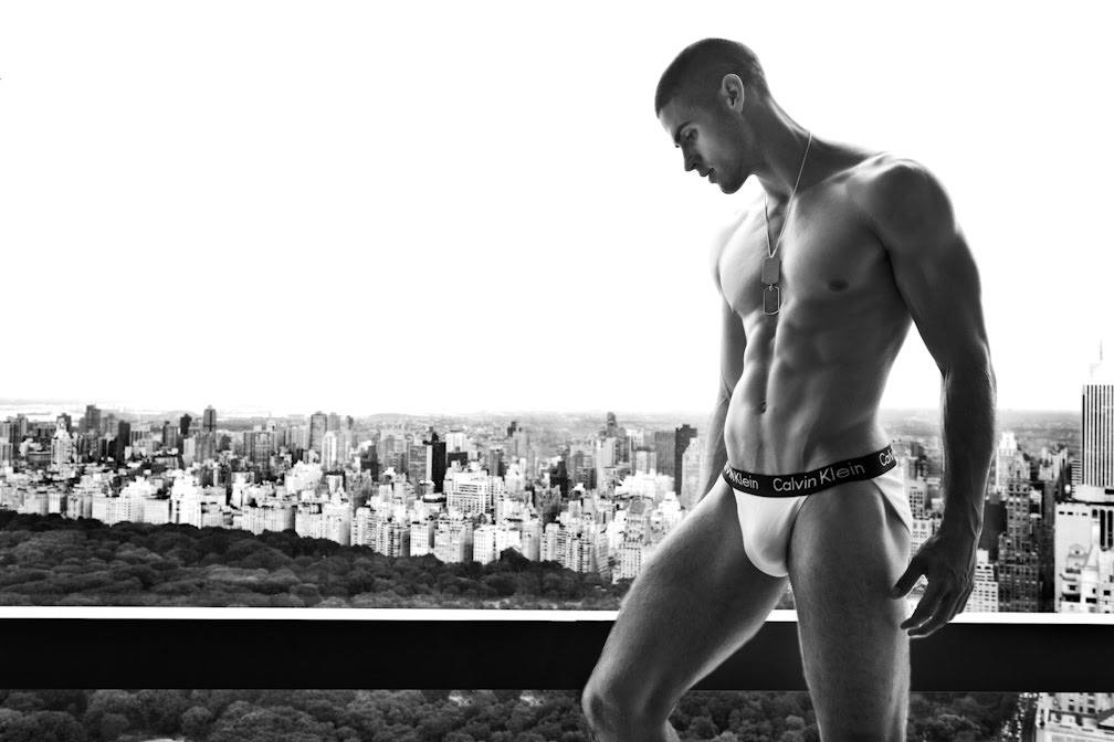 นายแบบ - Chad White