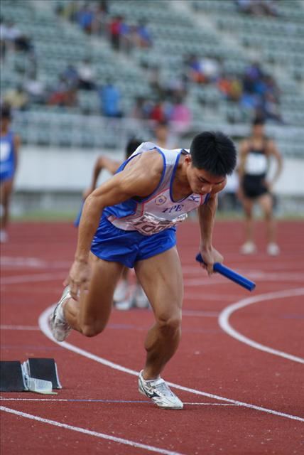 รอบชิดติดสนาม กรีฑาเยาวชน