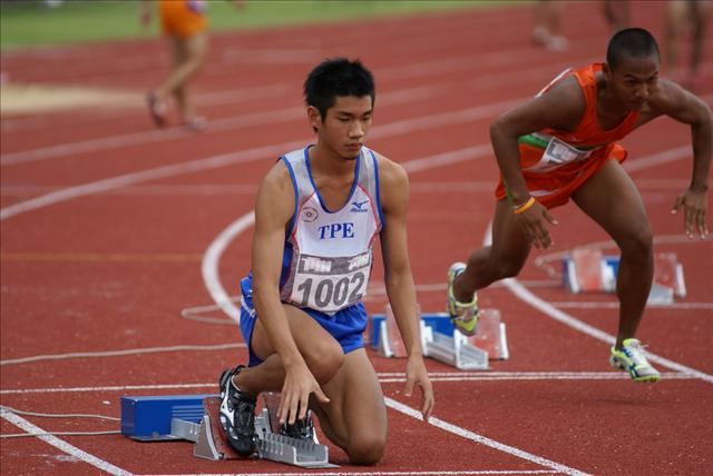 รอบชิดติดสนาม กรีฑาเยาวชน