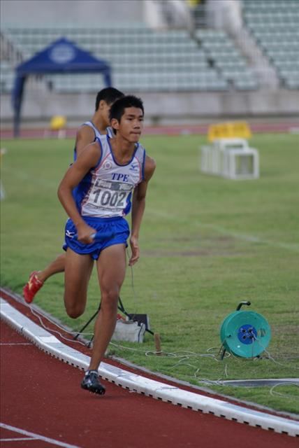 รอบชิดติดสนาม กรีฑาเยาวชน