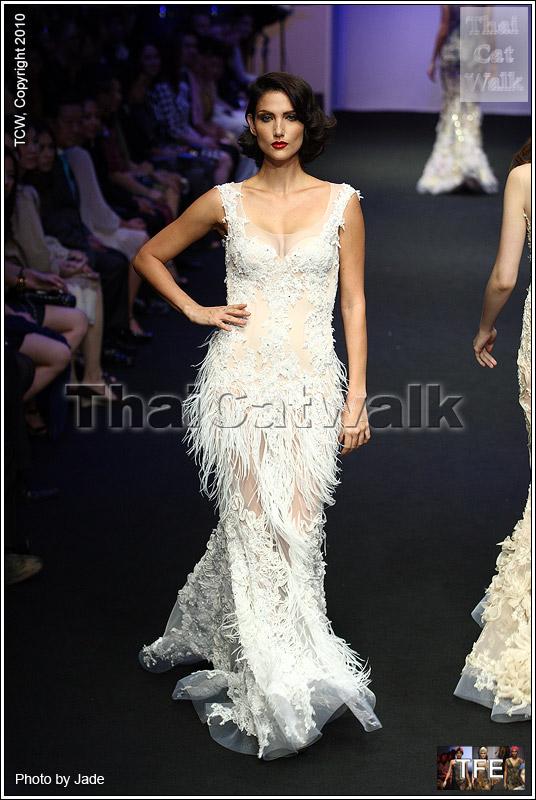 Thailand Fashion Expo 2010 ชุดราตรีสวยจังถ้านางงามไทยได้เป็นชุดราตรีหลักก็คงเลิศน่าดู