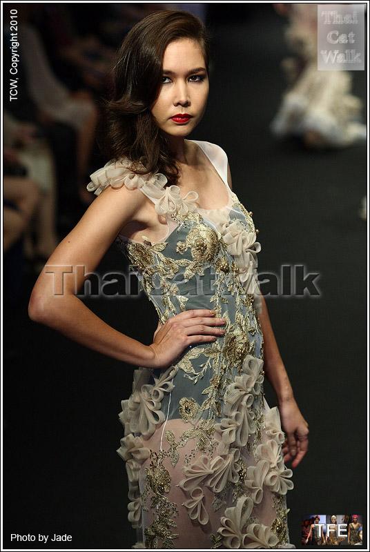 Thailand Fashion Expo 2010 ชุดราตรีสวยจังถ้านางงามไทยได้เป็นชุดราตรีหลักก็คงเลิศน่าดู