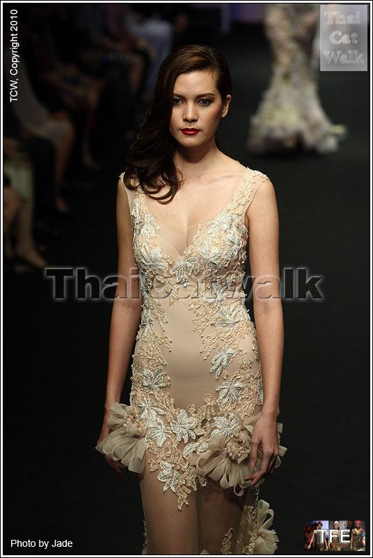 Thailand Fashion Expo 2010 ชุดราตรีสวยจังถ้านางงามไทยได้เป็นชุดราตรีหลักก็คงเลิศน่าดู
