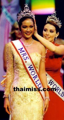 Mrs.World คนแรกของประเทศไทย