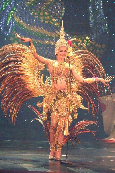 ดีใจจังได้รางวัลชุดประจำชาติด้วย