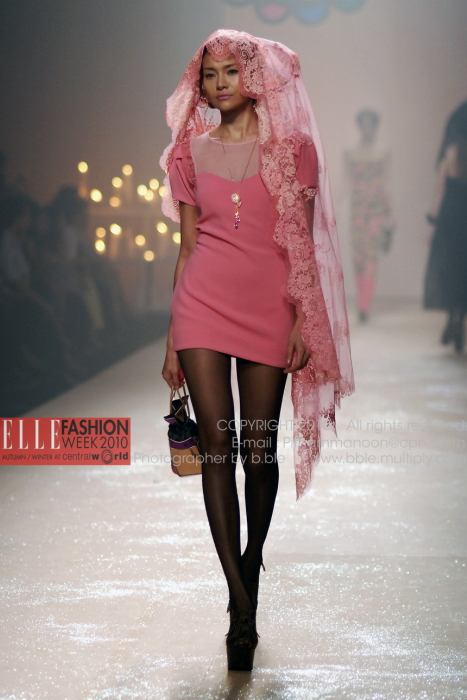E L L E Fashion Week 2010 = = = = => > > Design By Kloset Red Carpet