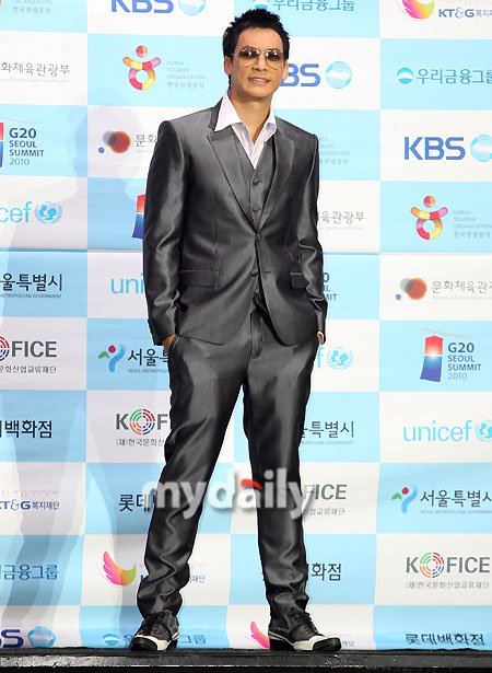 บี้ เดอะสตาร์ งานแถลงข่าว 'Asia Song Festival 2010 ' Let's go G20 Concert