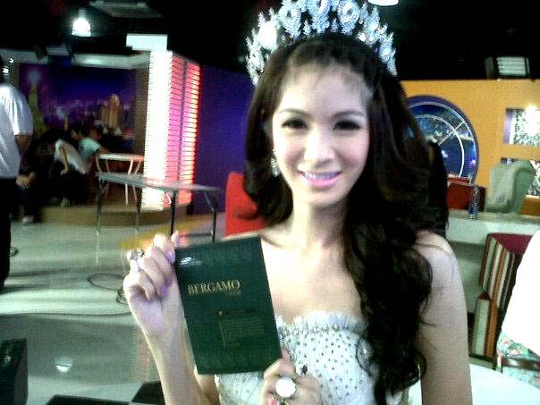 น้องฟิล์ม หรือ น้องข้าวฟ่าง จากแฝดนะยะ