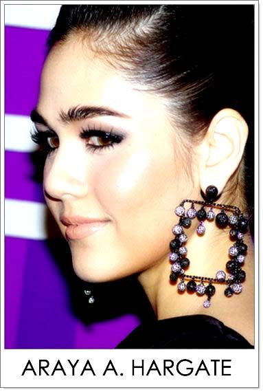 ชมพู่ นักแสดงสาวที่มีคนติดตามมากที่สุดในเฟซบุ๊ก สูงถึง 190,687 ครั้ง