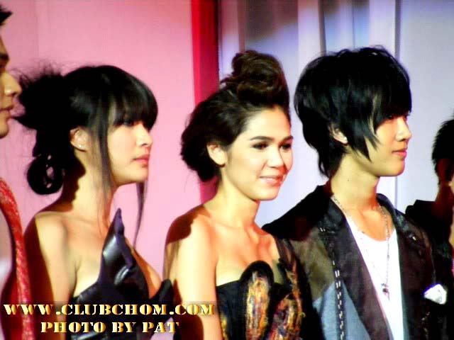 ชมพู่ ประชันสวยกับ พลอย ดูเอาเองแล้วกันว่าเกิดอะไรขึ้น