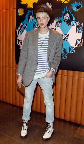 อากีเนส ดีน