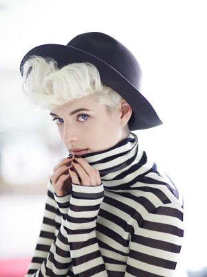 อากีเนส ดีน