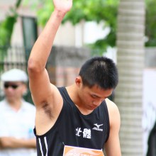 เกาะขอบสนาม ลู่วิ่ง ตื่นเต้นนนน