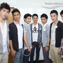 ผู้เข้าประกวดเดือน ของมหาวิทยาลัยราชภัฏสวนดุสิต ประจำปี ๒๕๕๓