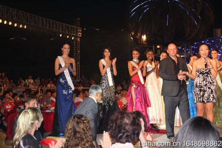 ชุดที่ Miss China World 2010 ใส่ประกวด TOP MODEL ดูรายละเอียดใกล้ๆแล้วสวยดีนะ