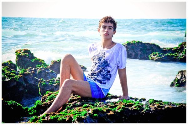 หนุ่มละอ่อนฝรั่ง หน้าหวาน + นากิน