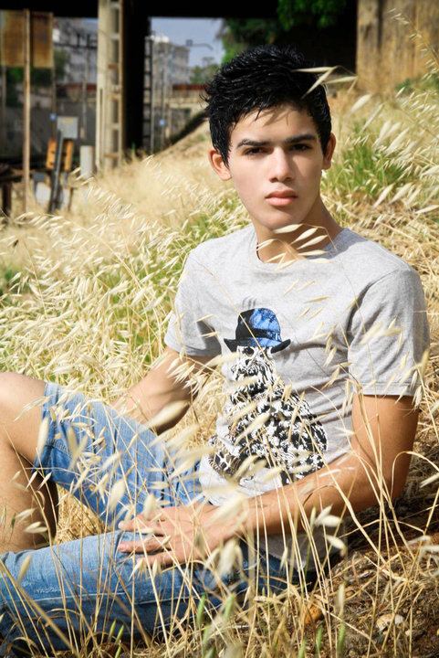 หนุ่มละอ่อนฝรั่ง หน้าหวาน + นากิน