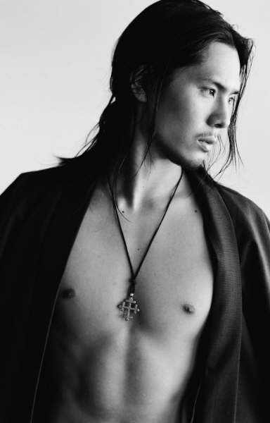 หนุ่มญี่ปุ่นผมยาว หล่ออ่ะ