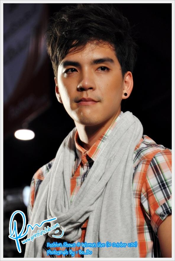 นิว วงศกร และเหล่าพระเอกดังร่วมเดินแบบในงานwoman live