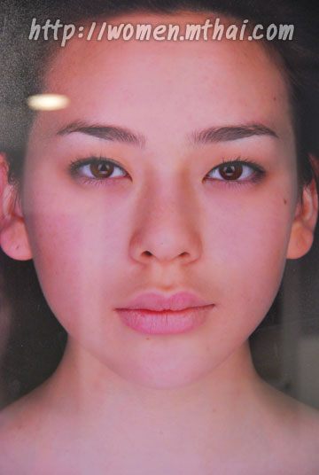 ดาราก่อนแต่งหน้า