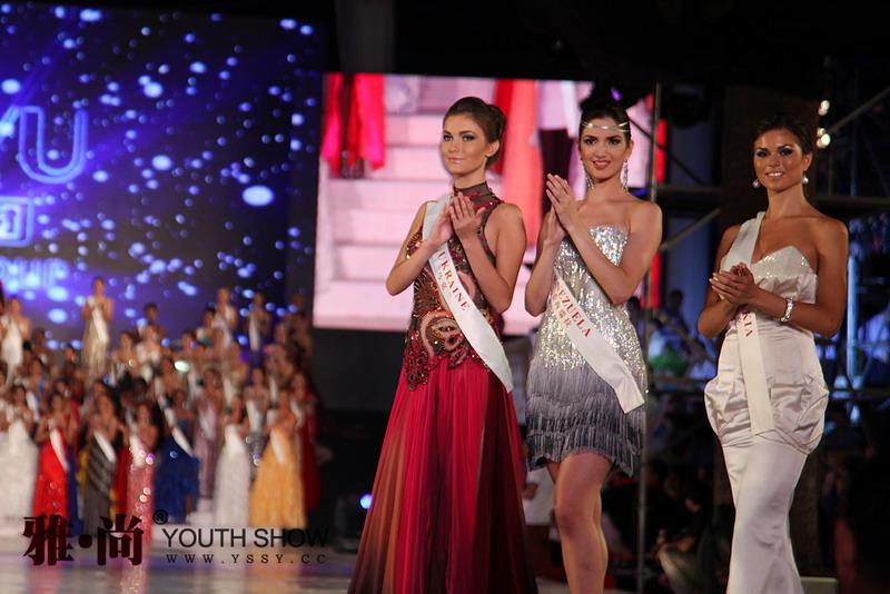 ชุดราตรีของประเทศอื่นๆ วันประกวด TOP MODEL และ Miss World Designer Dress Award