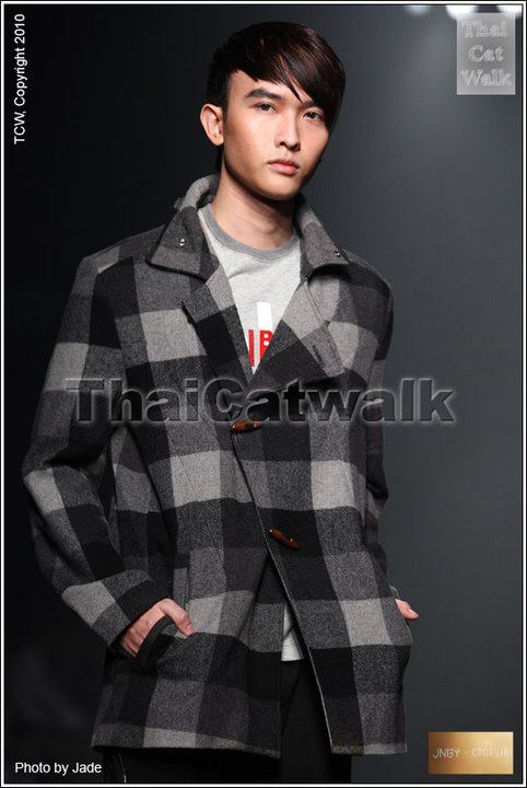 CHAN THAN SAN เดินแบบในงานBIFW 2010 @ Siam paragon