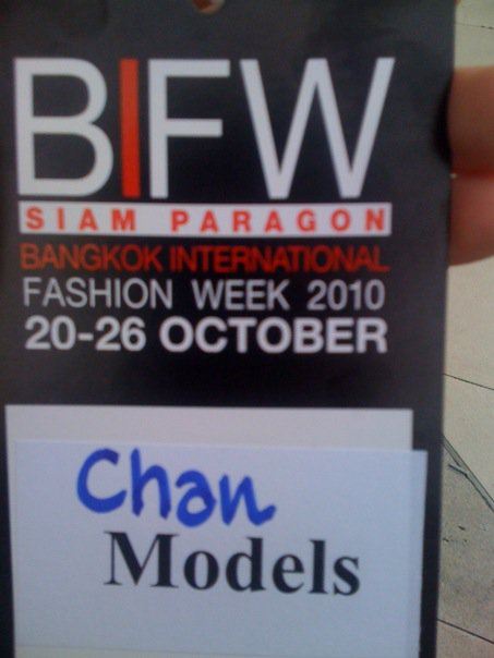 CHAN THAN SAN เดินแบบในงานBIFW 2010 @ Siam paragon