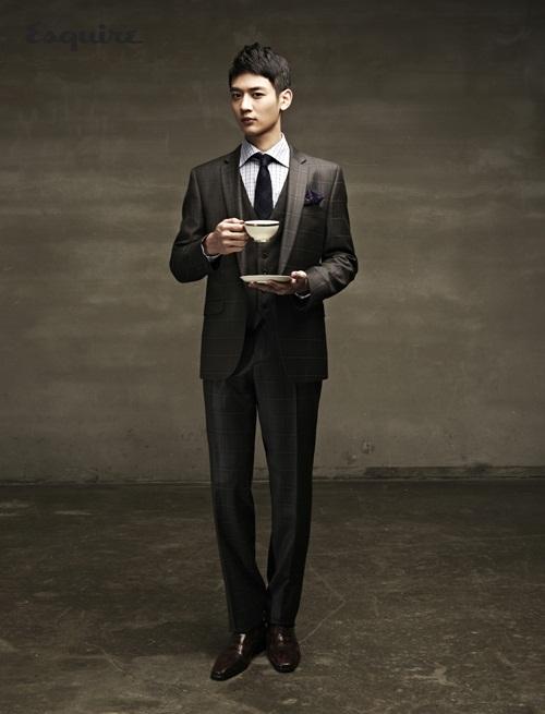 แทมิน (Taemin) &ndash; มินโฮ (Minho) สวมมาดผู้ดีอังกฤษในนิตยสาร &lsquo;Esquire&rsquo;