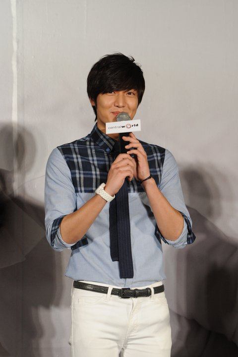 ภาพงานแถลงข่าว The Special day with Minoz in Thailand