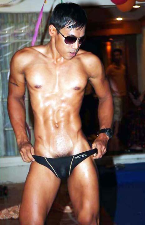 Show Boy มาดูเบื้องหน้า+เบื้องหลังนายแบบเข้มคนนี้กันครับ