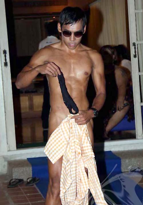 Show Boy มาดูเบื้องหน้า+เบื้องหลังนายแบบเข้มคนนี้กันครับ