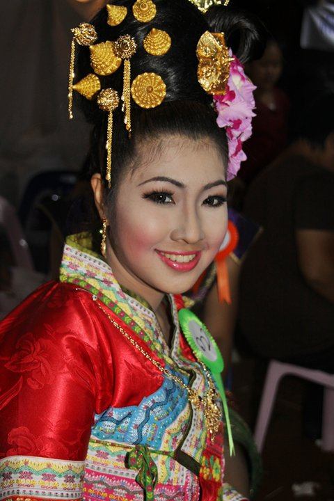 ประกวดเทพบุตรเทพธิดาข้าวทิพย์ ประจำปี 2553 เชียงราย