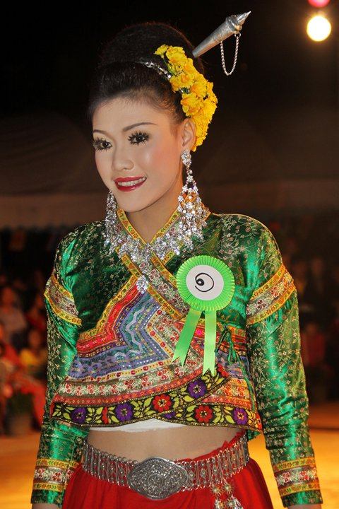 ประกวดเทพบุตรเทพธิดาข้าวทิพย์ ประจำปี 2553 เชียงราย