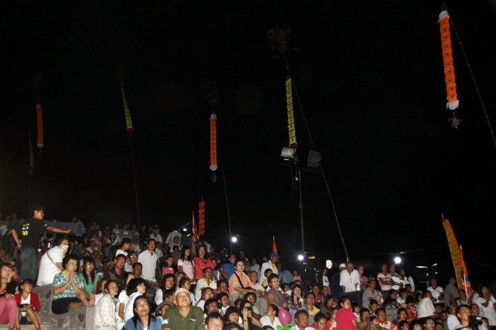 ประกวดเทพบุตรเทพธิดาข้าวทิพย์ ประจำปี 2553 เชียงราย