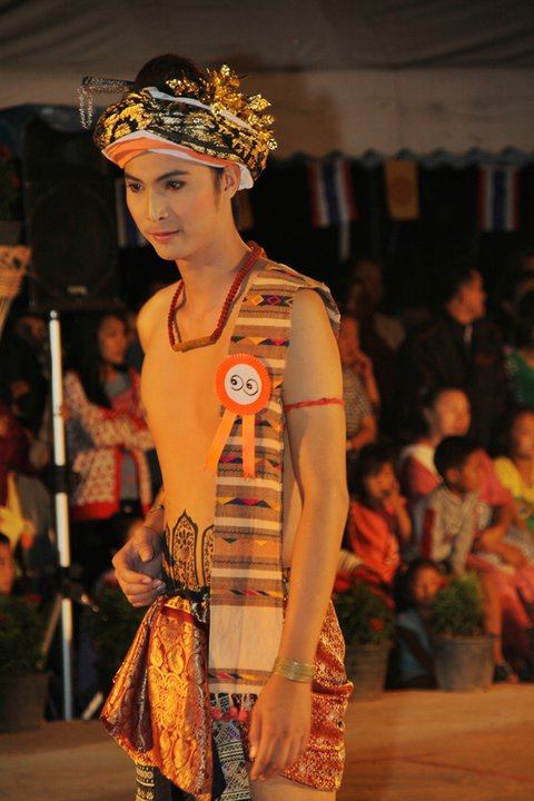 ประกวดเทพบุตรเทพธิดาข้าวทิพย์ ประจำปี 2553 เชียงราย