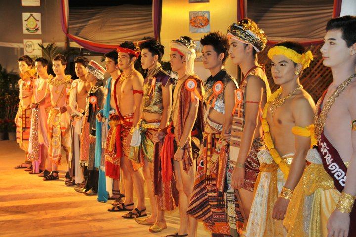 ประกวดเทพบุตรเทพธิดาข้าวทิพย์ ประจำปี 2553 เชียงราย