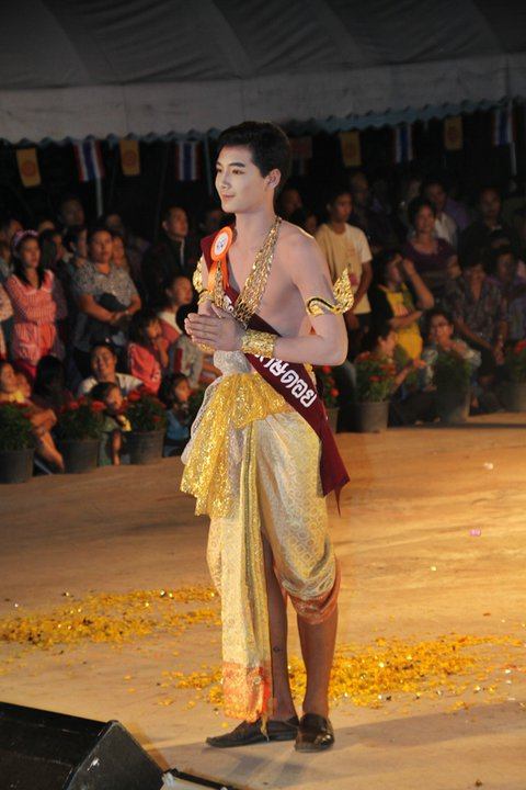 ประกวดเทพบุตรเทพธิดาข้าวทิพย์ ประจำปี 2553 เชียงราย