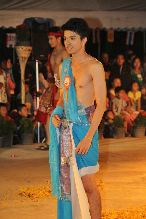 ประกวดเทพบุตรเทพธิดาข้าวทิพย์ ประจำปี 2553 เชียงราย