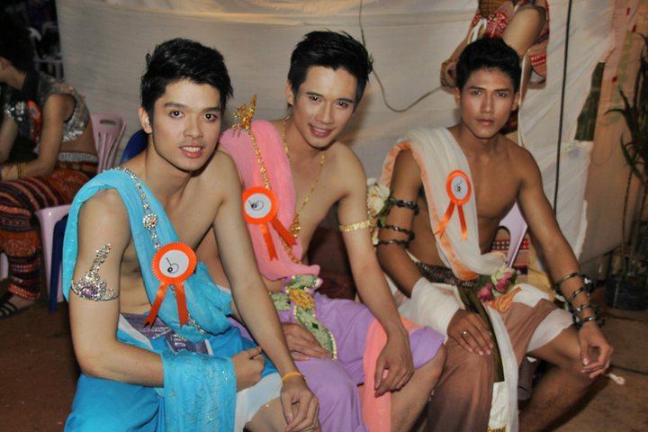 ประกวดเทพบุตรเทพธิดาข้าวทิพย์ ประจำปี 2553 เชียงราย