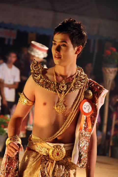 ประกวดเทพบุตรเทพธิดาข้าวทิพย์ ประจำปี 2553 เชียงราย