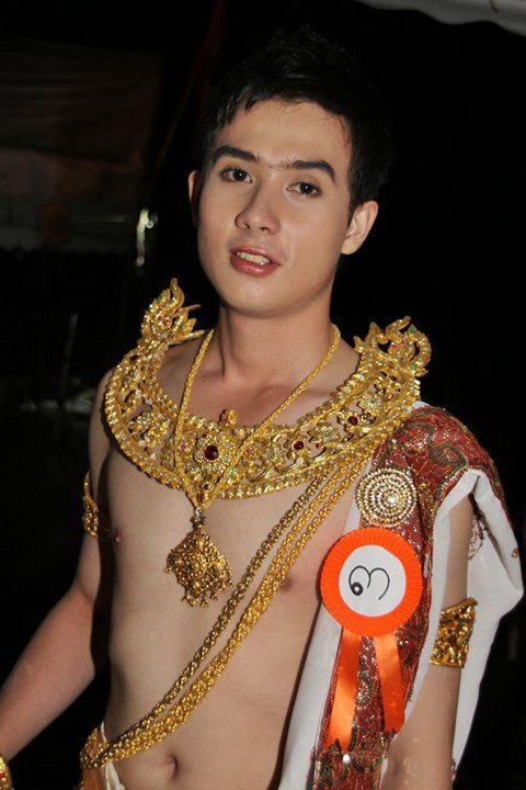 ประกวดเทพบุตรเทพธิดาข้าวทิพย์ ประจำปี 2553 เชียงราย