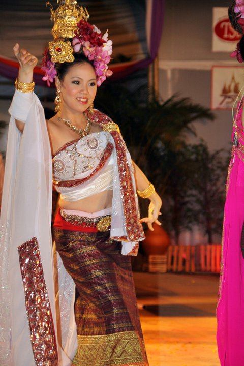 ประกวดเทพบุตรเทพธิดาข้าวทิพย์ ประจำปี 2553 เชียงราย