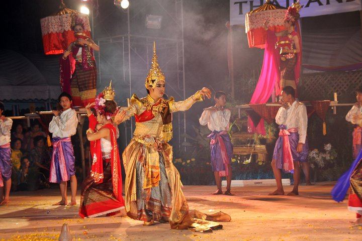 ประกวดเทพบุตรเทพธิดาข้าวทิพย์ ประจำปี 2553 เชียงราย