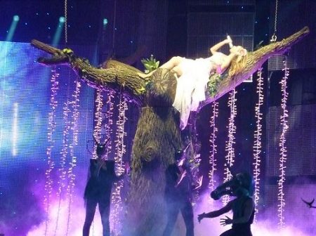 Leona ดีว่าสาวเสียงดีอีกคนของวงการเพลง