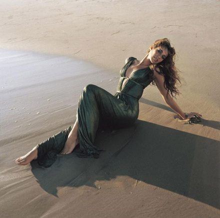 Leona ดีว่าสาวเสียงดีอีกคนของวงการเพลง