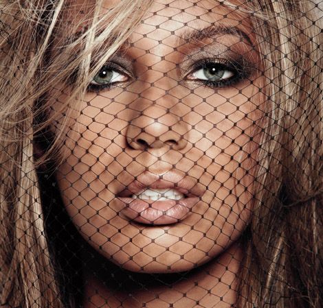 Leona ดีว่าสาวเสียงดีอีกคนของวงการเพลง