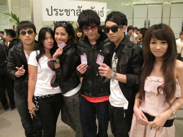 Pic.ไมค์ และผองเพื่อน