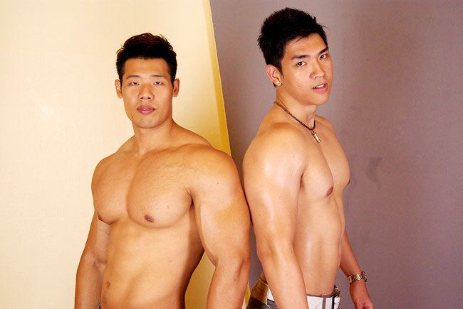 หนุ่มเล่นกล้ามไทยหล่อๆ