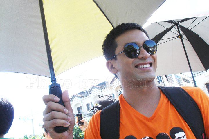 ป๋อ-อั้ม-เบนซ์-อาร์ต ลงพื้นที่ช่วยภัยน้ำท่วม